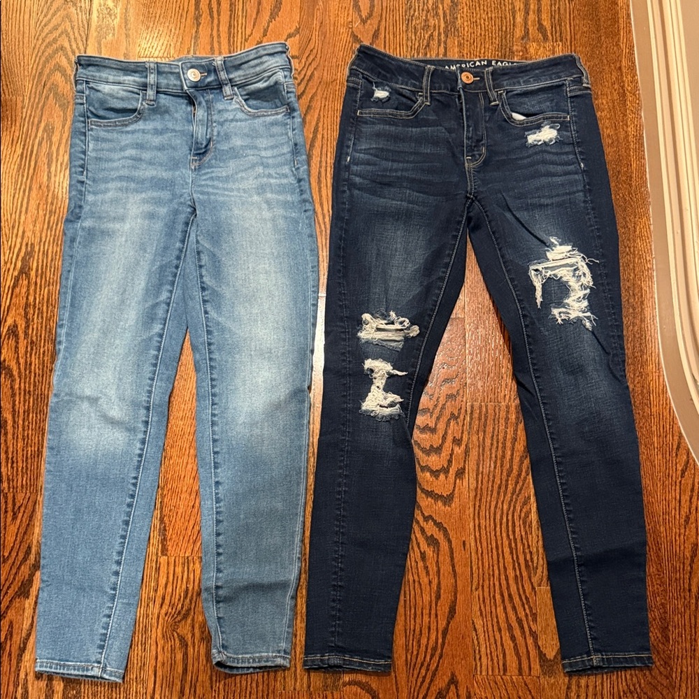 American Eagle Outfitters Light and Dark Blue Skinny Jeans size 4